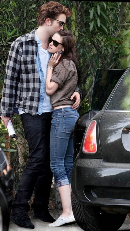 robert_pattinson_kristen_stewart_to_confirm_relationship